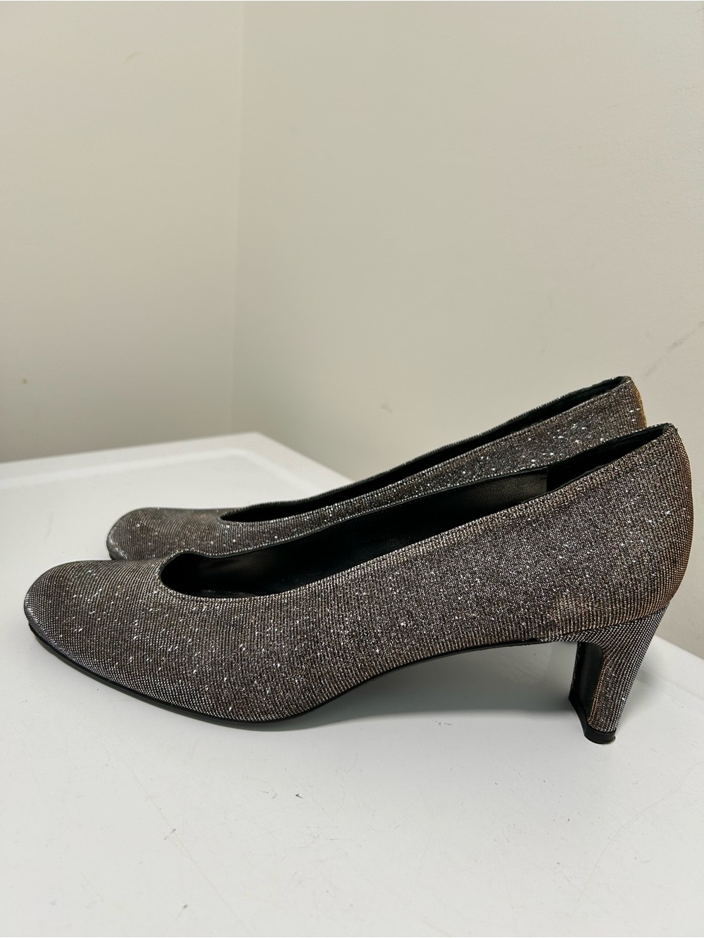 Stuart Weitzman Sparkly Silver Gold Heels Size 10N Narrow